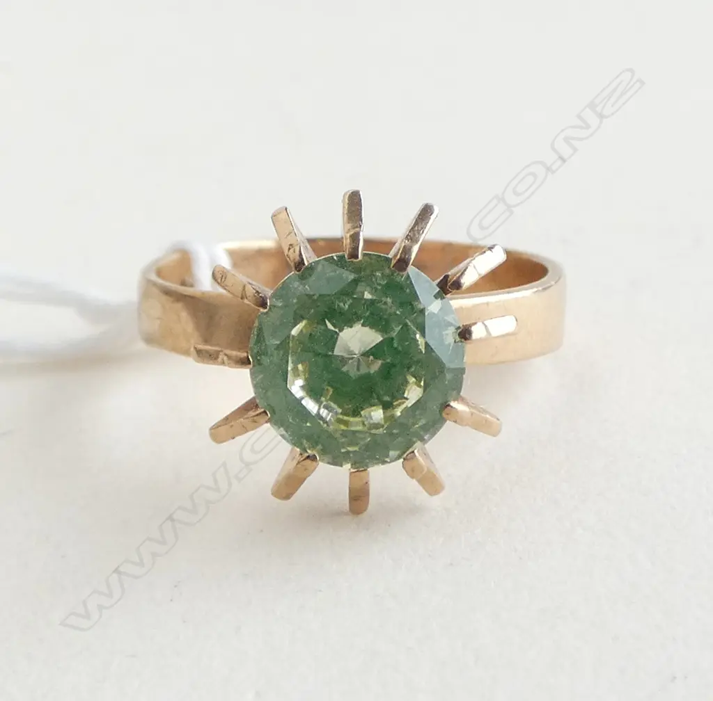 9ct YELLOW GOLD & PALE COLOURED GEMSTONE RING 4.52gms SIZE T Image 1++