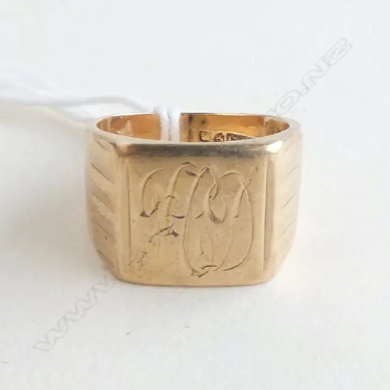 9ct YELLOW GOLD SIGNET RING 10.6gms SIZE N 1/2