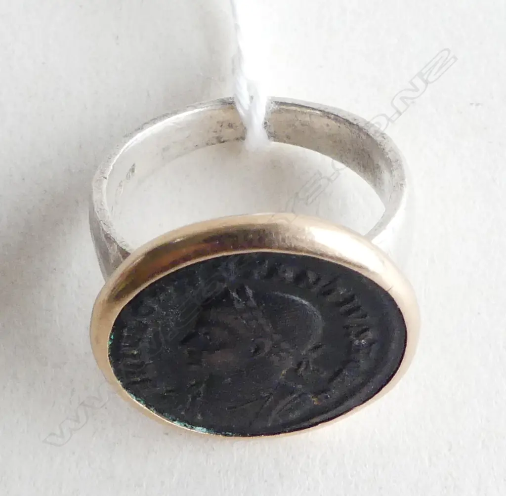 COIN RING w. 9CT MOUNT & 925 SHANK 11.1gms SIZE Q Image 1++
