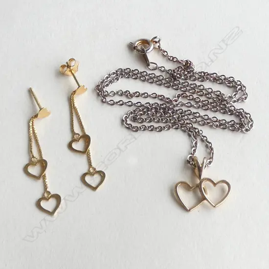 9CT GOLD PENDANT AND EARRINGS SET (COSTUME CHAIN)