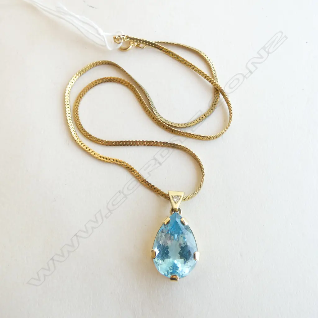 14ct GOLD & 13.06ct BLUE TOPAZ PENDANT w certificate on plate chain Image 1++