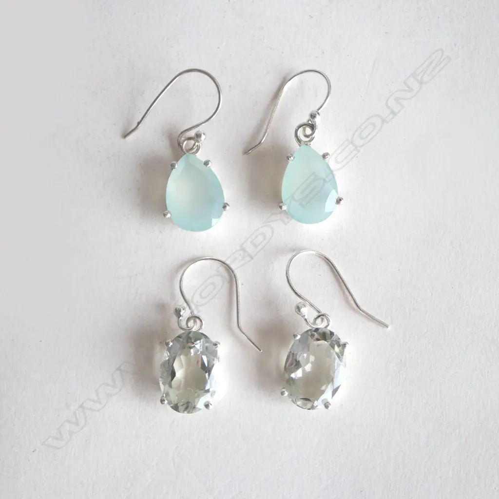 TWO PAIRS OF SILVER AND GEMSTONE EARRINGS Image 1++