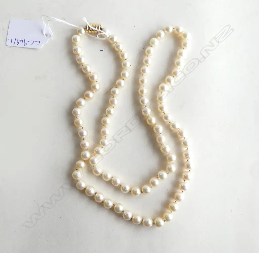 PEARL NECKLACE w. 14CT CLASP L.750mm Image 1++