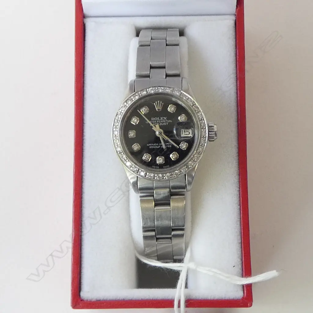A ladies Rolex stainless steel Datejust wristwatch with diamonds Image 1++
