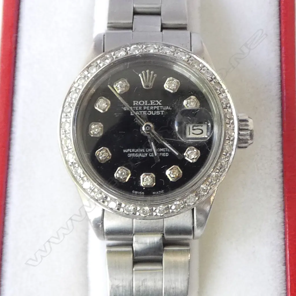 A ladies Rolex stainless steel Datejust wristwatch with diamonds Image 1++