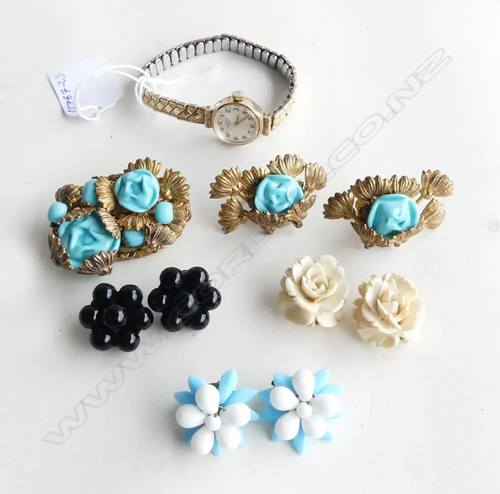 ASST COSTUME EARRINGS w. LADIES WRISTWATCH Image 1++