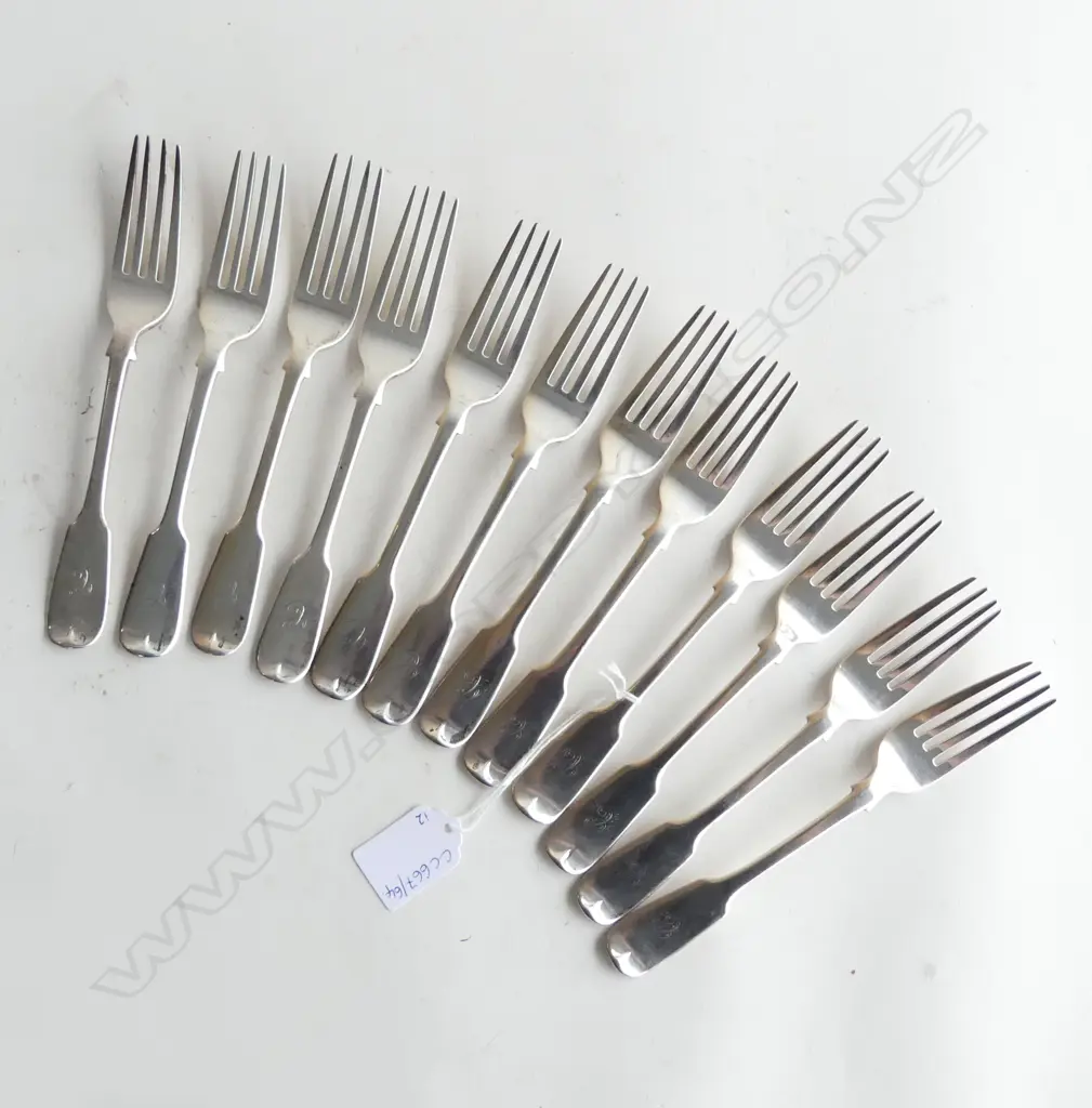 12 MID 19thC STG SILVER ENTREE FORKS, WILLIAM RAWLINGS SOBEY EXETER L.175mm 661gms Image 1++