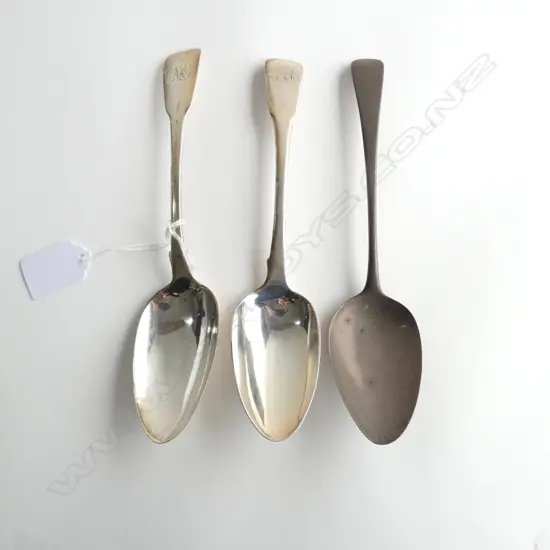 3 GEORGIAN STG SILVER TABLE SPOONS L.220mm, 191grms