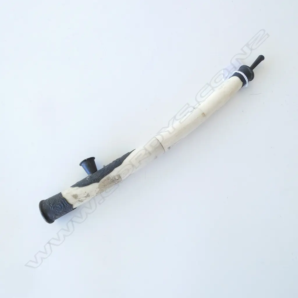 CHINESE BONE SMOKING PIPE L.345mm Image 1++