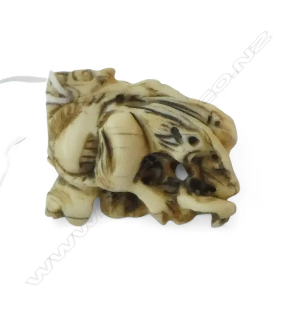 IVORY NETSUKE OF DRAGON loss to rear of the dragons head Image 1++