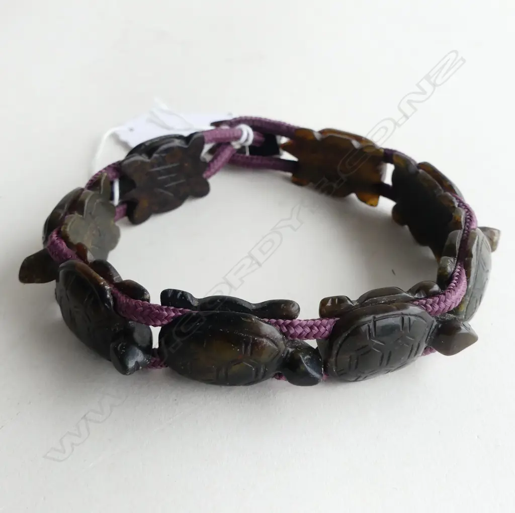 CARVED GREENSTONE TURTLE BRACELET  Image 1++