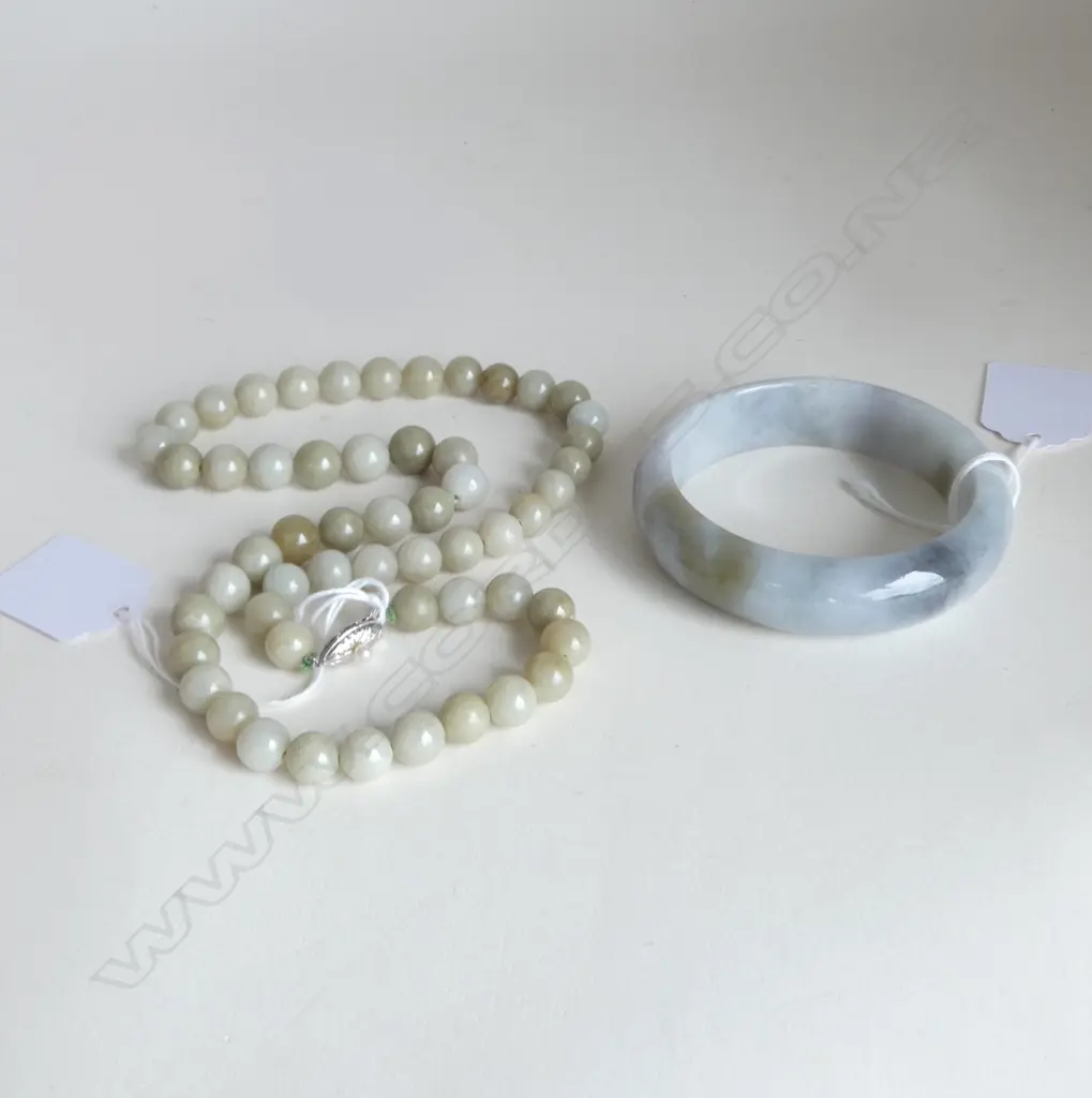 JADE BEAD NECKLACE w SILVER CLASP & BANGLE Image 1++