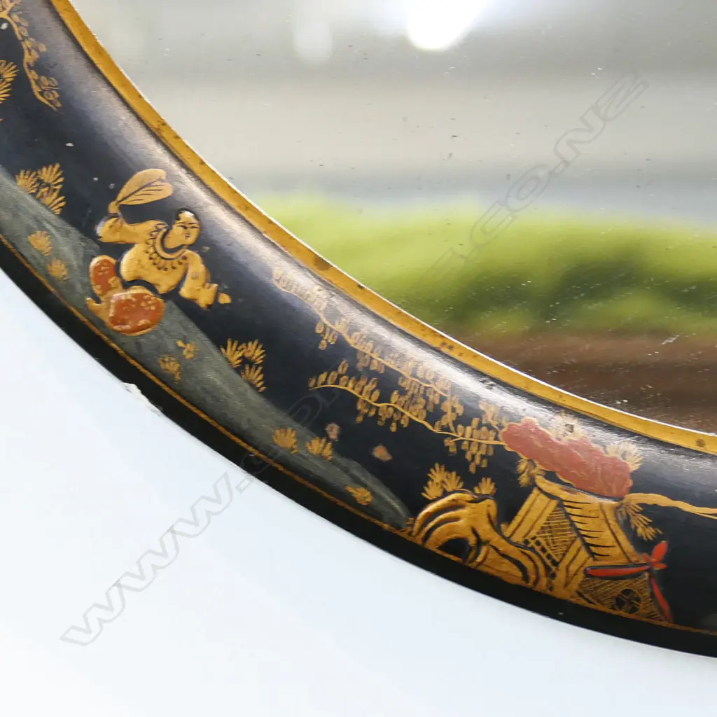 VINTAGE BLACK LACQUER CHINOISERIE CIRCULAR FRAMED MIRROR. Dia.475mm Image 1++