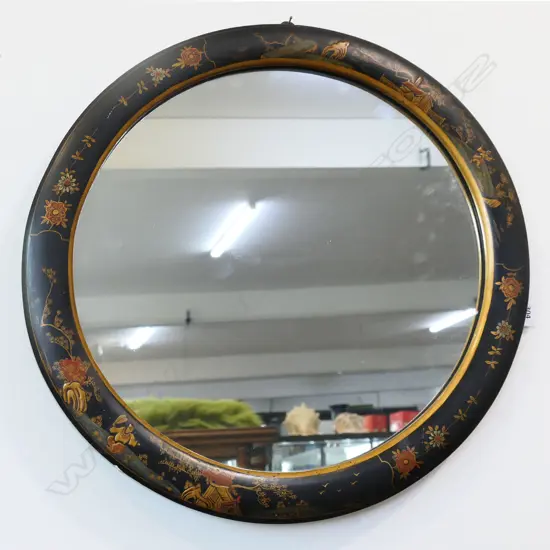 VINTAGE BLACK LACQUER CHINOISERIE CIRCULAR FRAMED MIRROR. Dia.475mm