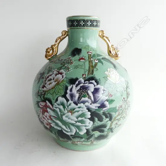 LG GREEN ORIENTAL VASE H.370mm