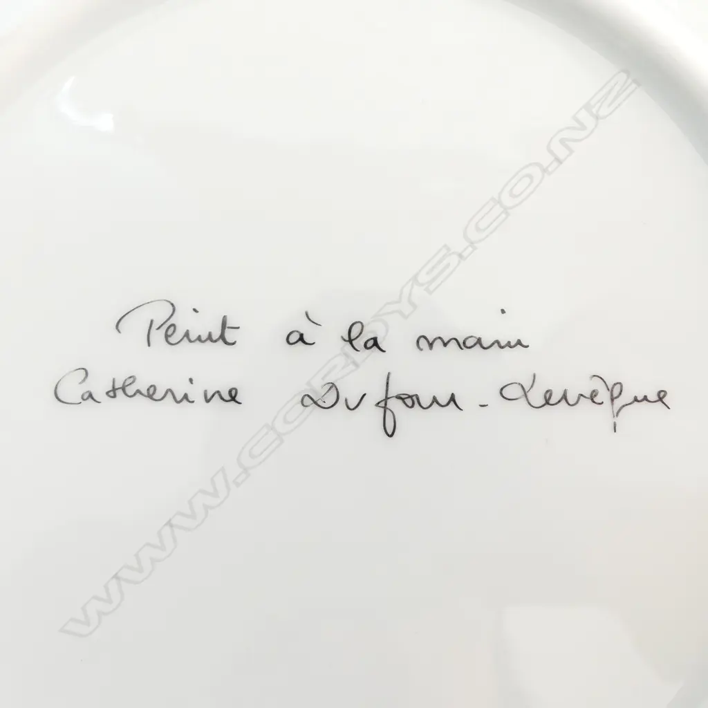 ORIENTAL B/W CHARGER 310mm dia, 2 PLATES w. H/PAINTED FRUITS Image 1++