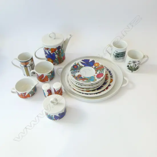 ASST VILLEROY & BOCH 'ACAPULCO', 2 PORTMEIRION MUGS...