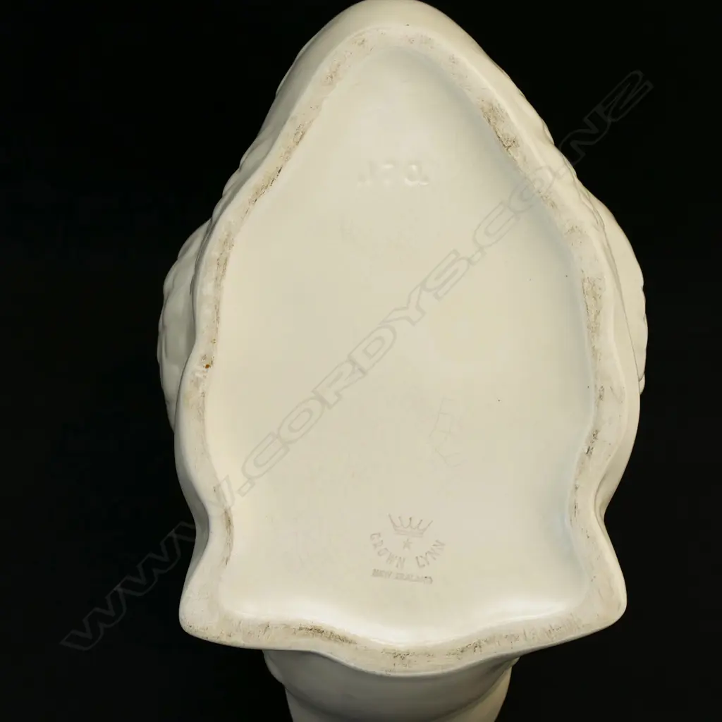 LG WHITE CROWN LYNN SWAN L.310mm Image 1++