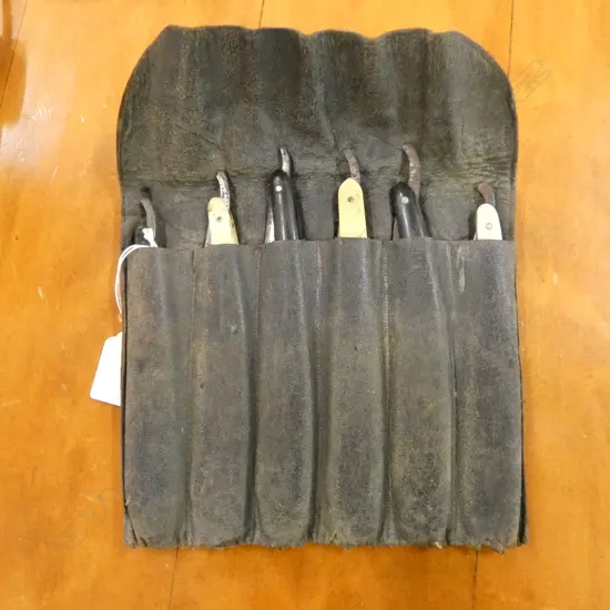 6 VINTAGE CUT THROAT RAZORS IN LEATHER POUCH