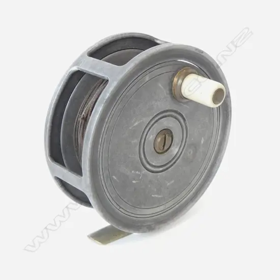 VINTAGE CAST ALLUMINUM FRESHWATER FISHING REEL DIA 100MM