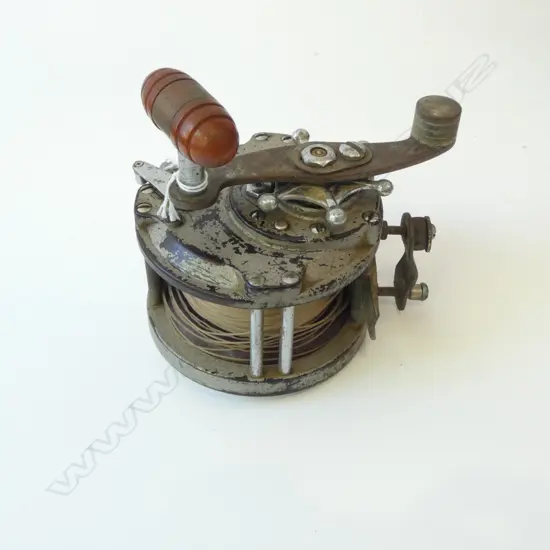 VINTAGE TATLER 2 GAME FISHING REEL GAY LTD DIA 110MM