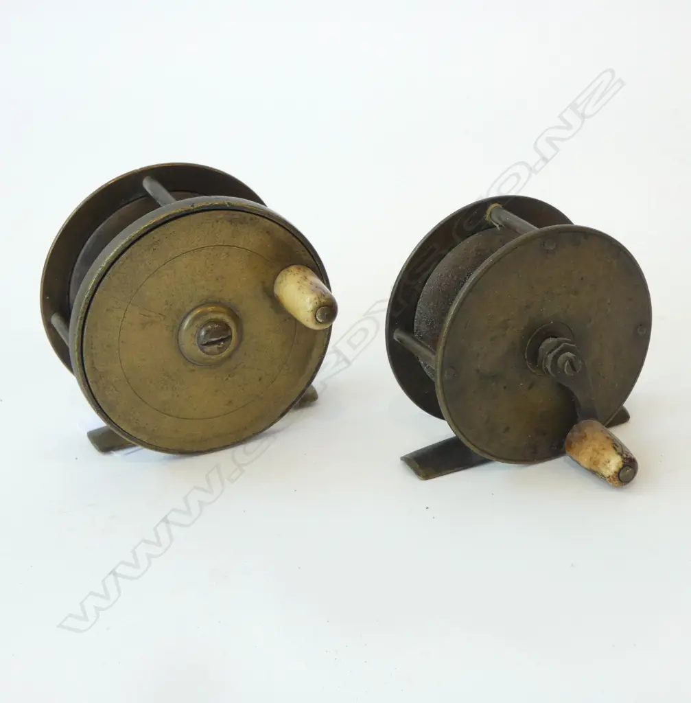2 ANTIQUE BRASS FRESH WATER FISHING REELS 1 STAG TRADE MARKED DIA70MM Image 1++