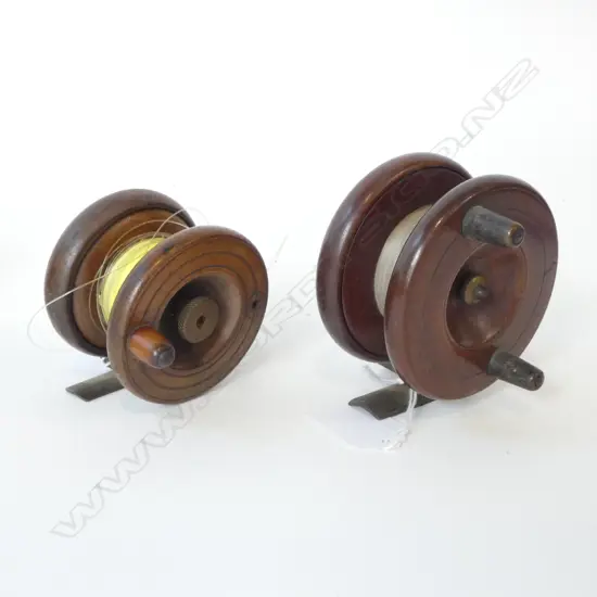 2 ANTIQUE BRASS & MAHOGNY FISHING REELS DIA 80MM LARGEST