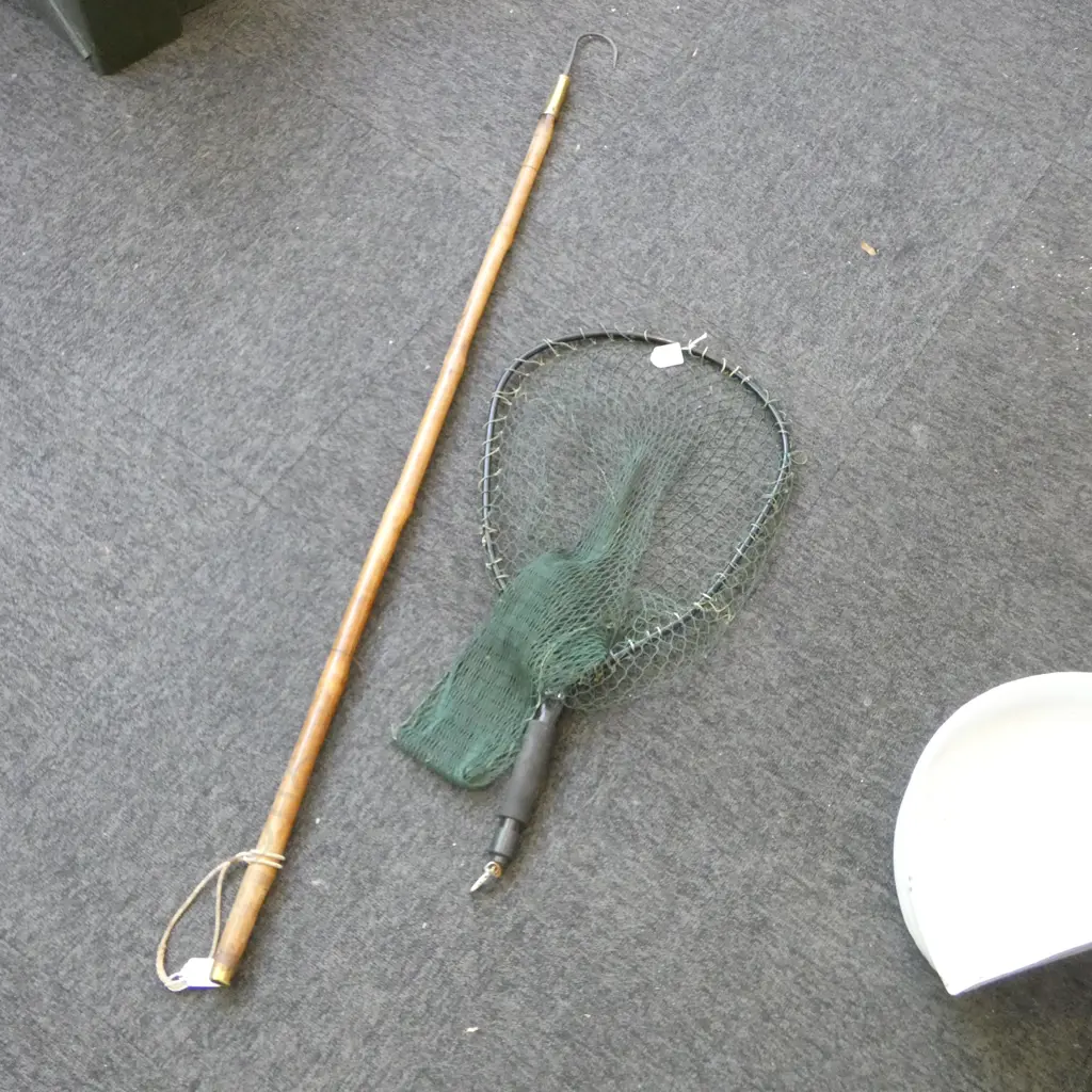 VINTAGE CANE BRASS & IRON  GAFF L1300 & GAME FISHING NET DIA330MM Image 1++