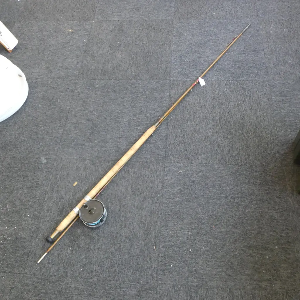 VINTAGE YOUNG & SON BEAUDEX  FISHING REEL & 2PC ROD L3100MM Image 1++