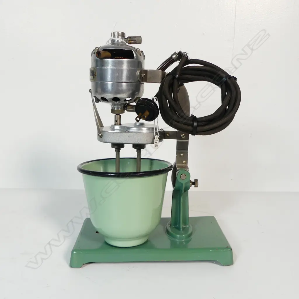 3178 VINTAGE UNIVERSAL MIXER BEATER H330MM Image 1++