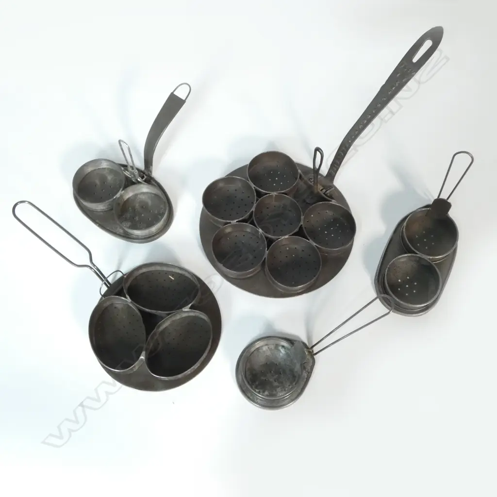 2286/2211/2302/1396/1669 COLLECTION OF 5 VINTAGE TIN EGG POACHERS DIA200MM Image 1++