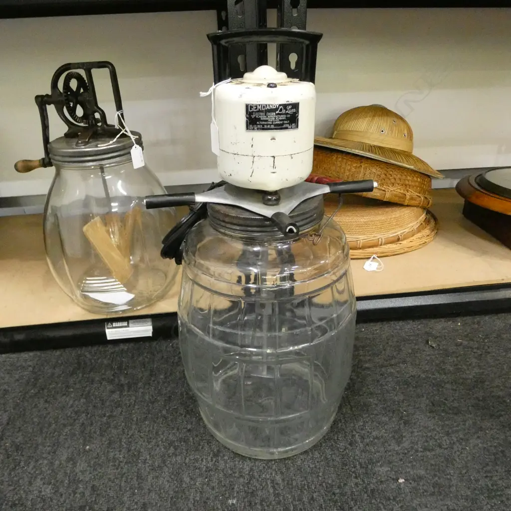 (3569) VINTAGE GLASS DANDY 'No.25' MEAT GRINDER H.510mm Image 1++