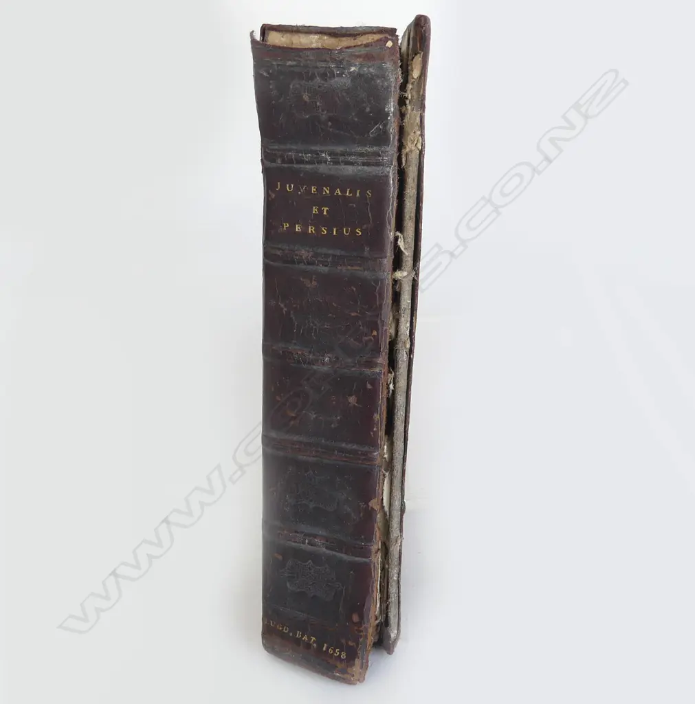 17thC BOOK; JUVENALIS ET PERSIUS' BY CORNELIS SCHREVEL 1658 some damage Image 1++