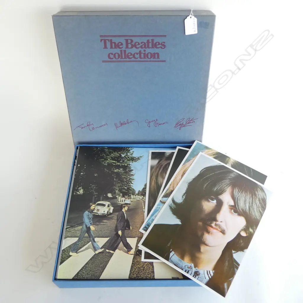 THE BEATLES COLLECTION/13 RECORDS WITH 4 PHOTOS Image 1++