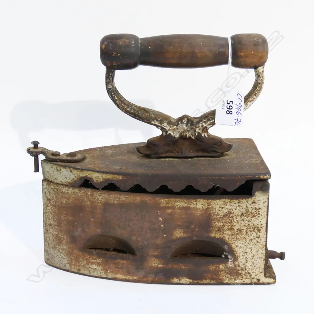 ANTIQUE IRON top opening to receive hot coals woodern handle Image 1++