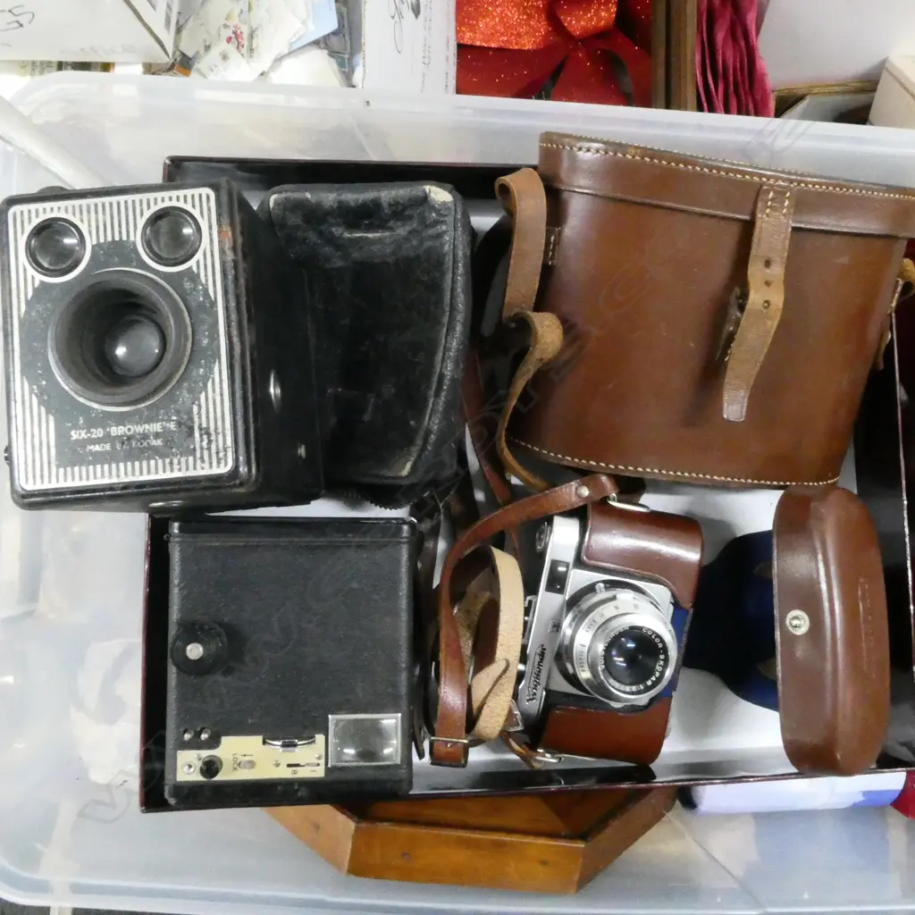 VINTAGE CAMERAS Image 1++