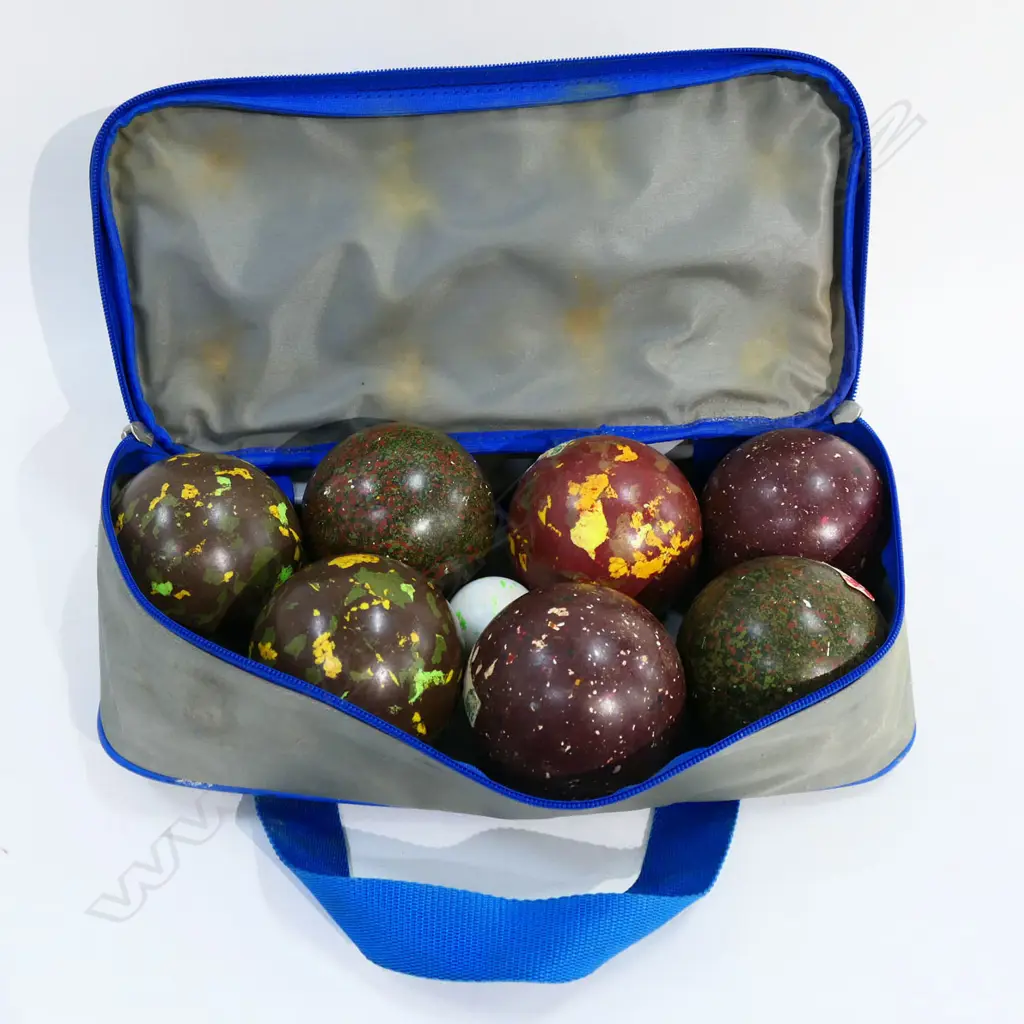 ITALIAN BOCCE BOULES, CASED Image 1++
