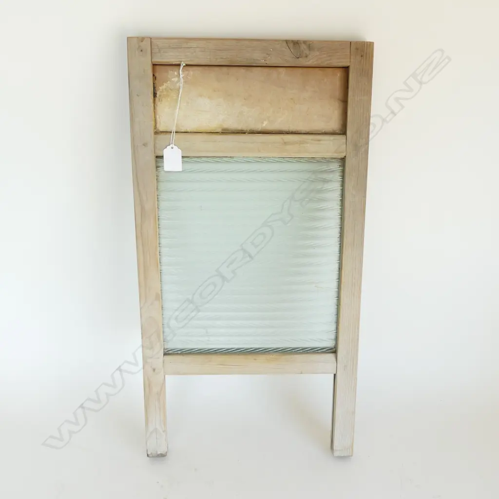 VINTAGE WOOD WASHBOARD 610x320mm Image 1++