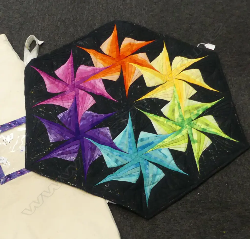 AVRIL FRIEND 'TROPICAL SPLENDOUR' HEXAGONAL FABRIC ART PANEL 760x880mm + CANVAS BAG Image 1++