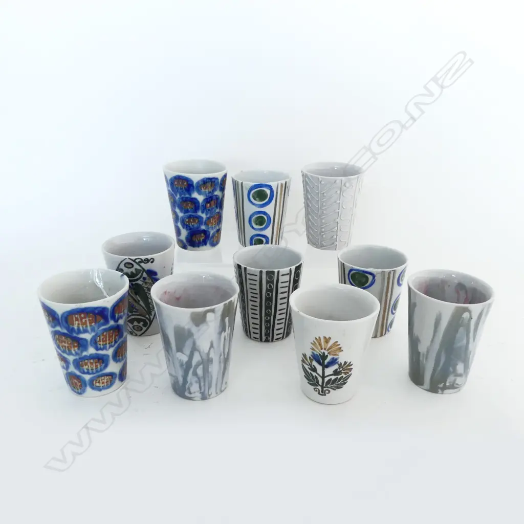 10 MID CENTURY INDIAN CHAI CUPS VARIOUS DESIGNS, H.80mm Image 1++