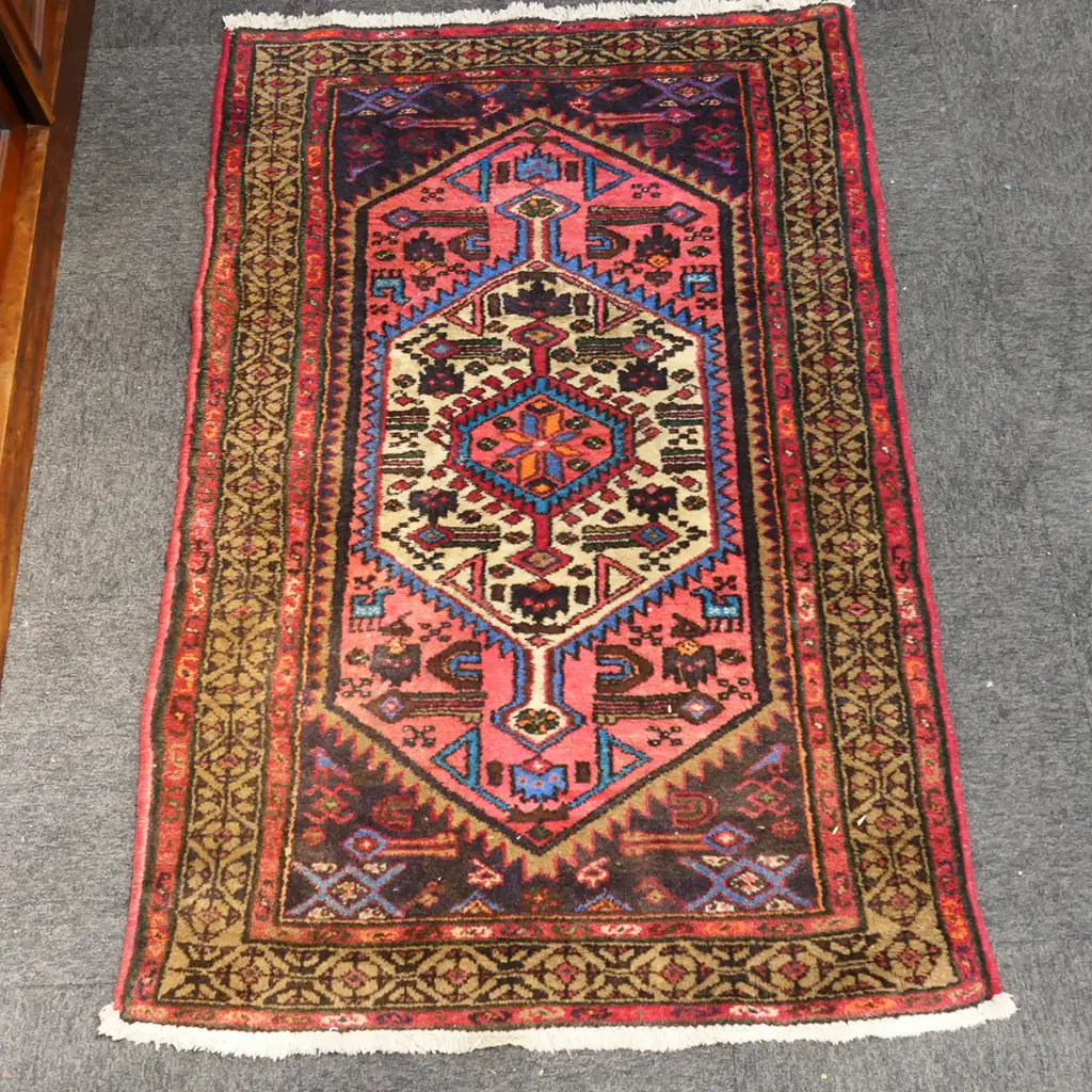 HAND KNOTTED WOOL PILE RUG 1580x1040mm Image 1++
