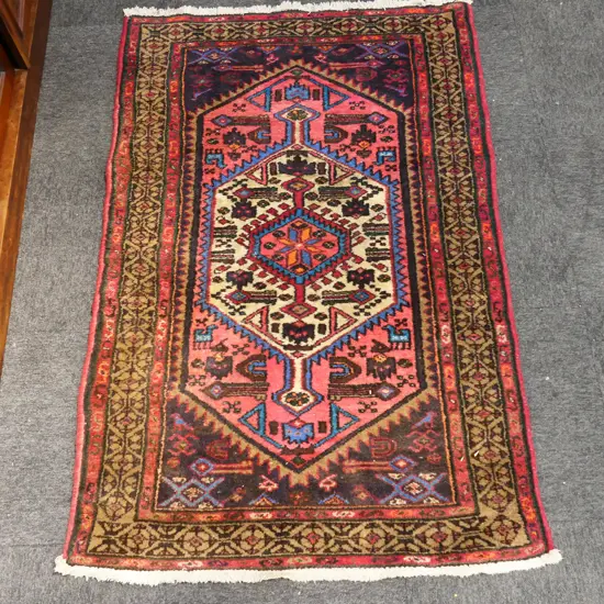 HAND KNOTTED WOOL PILE RUG 1580x1040mm