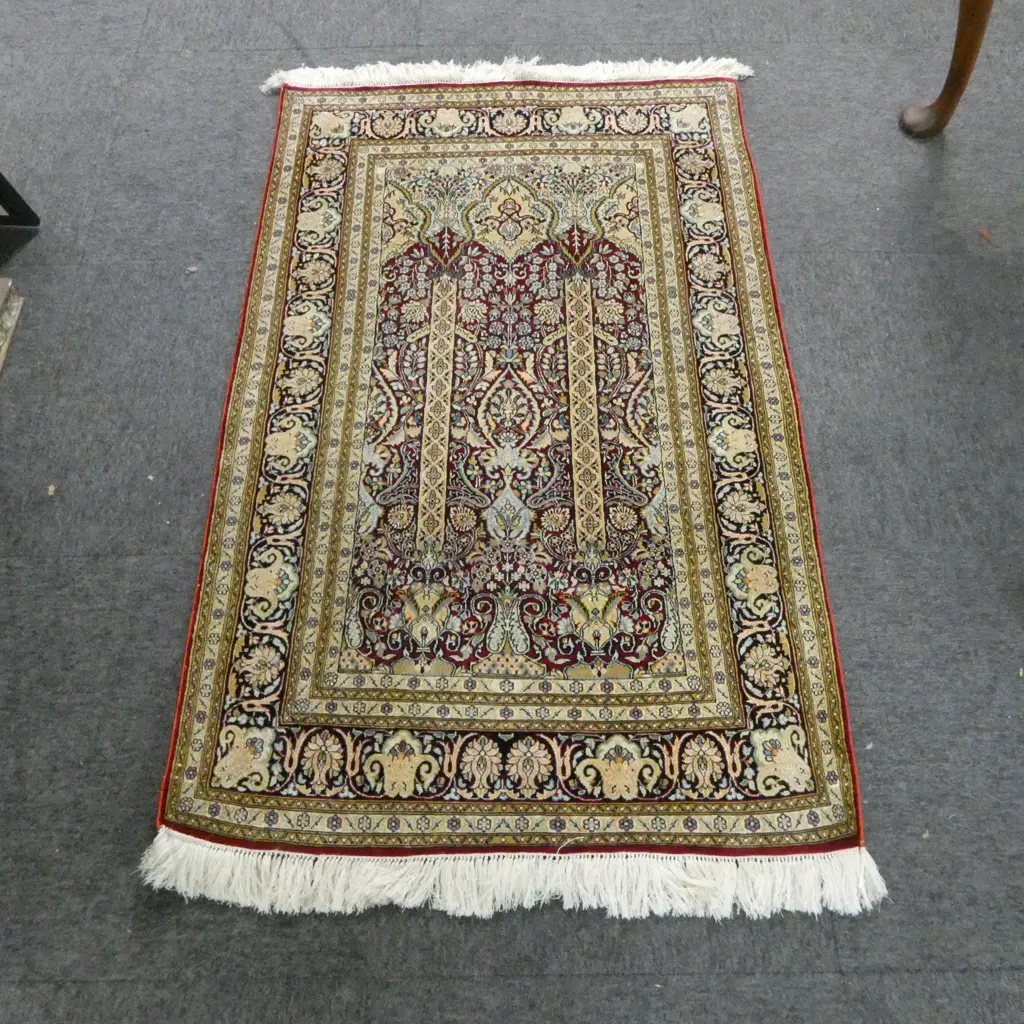 HAND KNOTTED SILK PRAYER RUG 1280x790mm Image 1++
