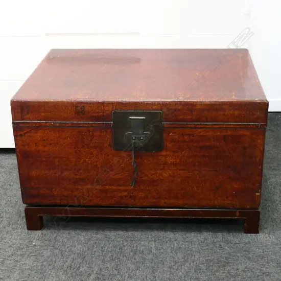 ORIENTAL RED LEATHER TRUNK COFFEE TABLE 840x630x510mm