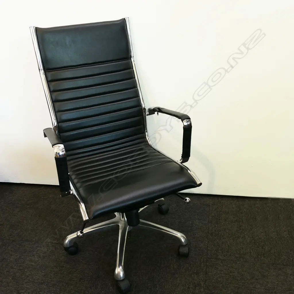 MODERN EAMES STYLE OFFICE CHAIR Image 1++
