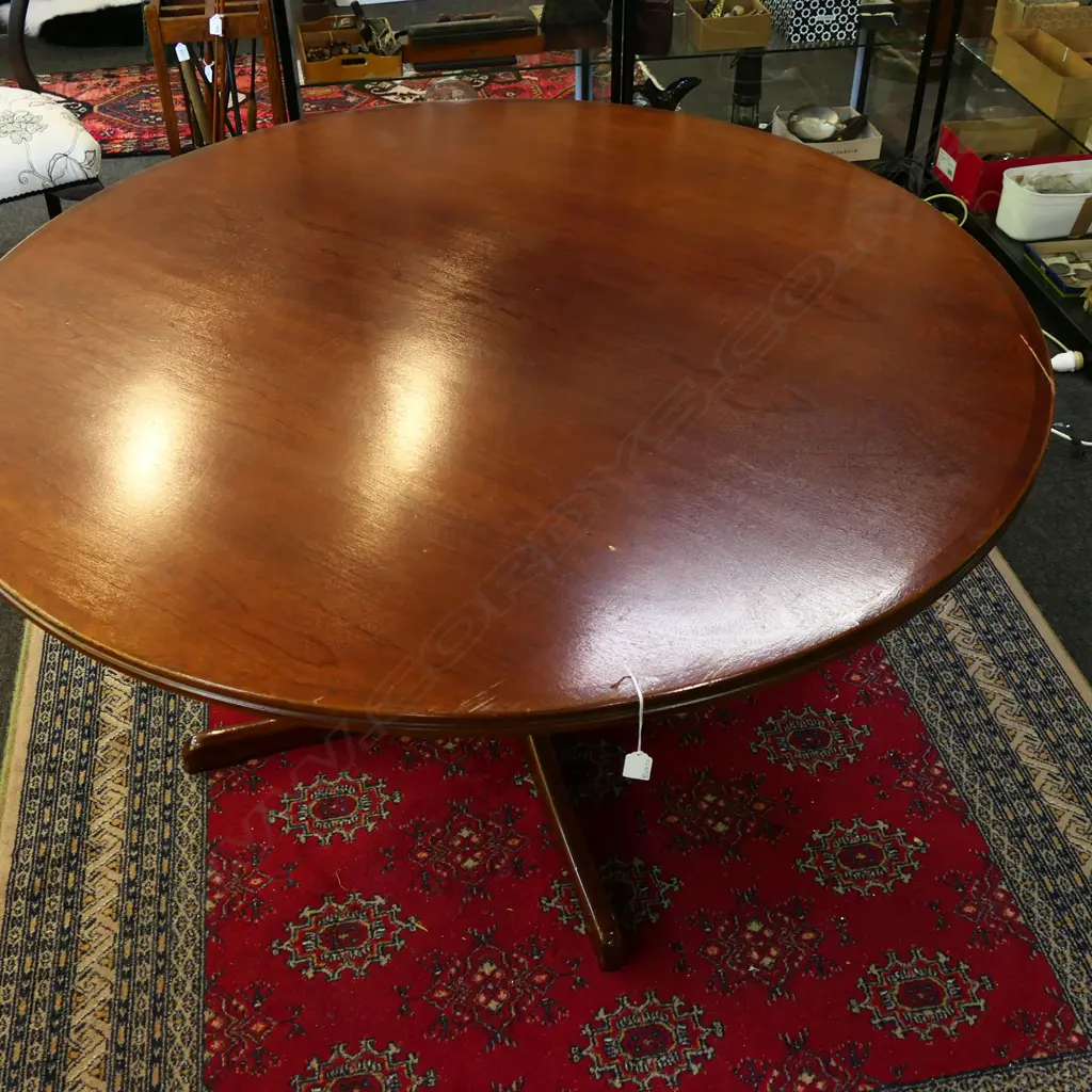 RETRO / MCM MAHOGANY DINING TABLE 1360mm dia SCRATCHES Image 1++