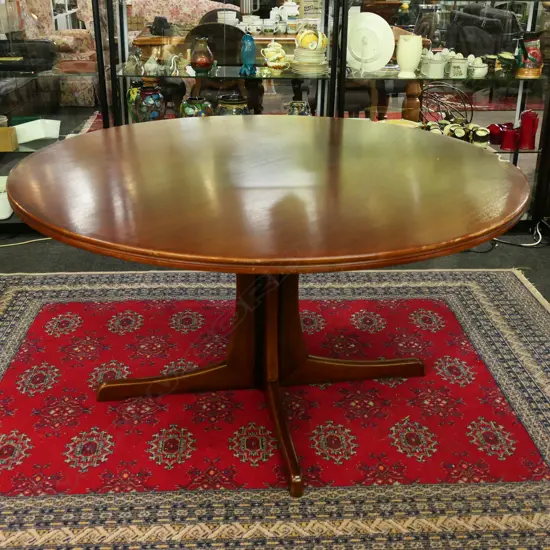 RETRO / MCM MAHOGANY DINING TABLE 1360mm dia SCRATCHES