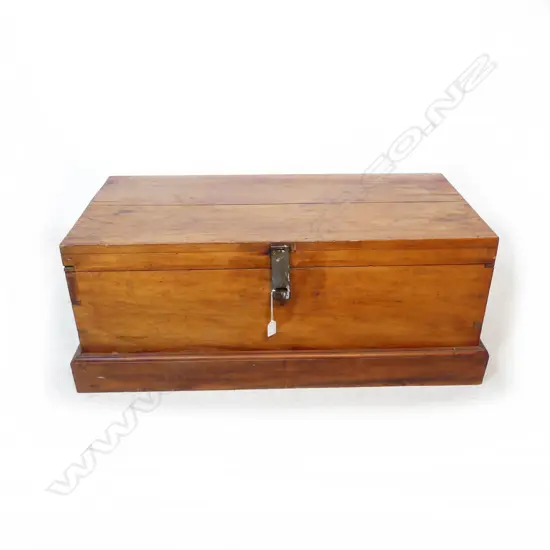 BLANKET BOX 960x470x370mm old borer mark