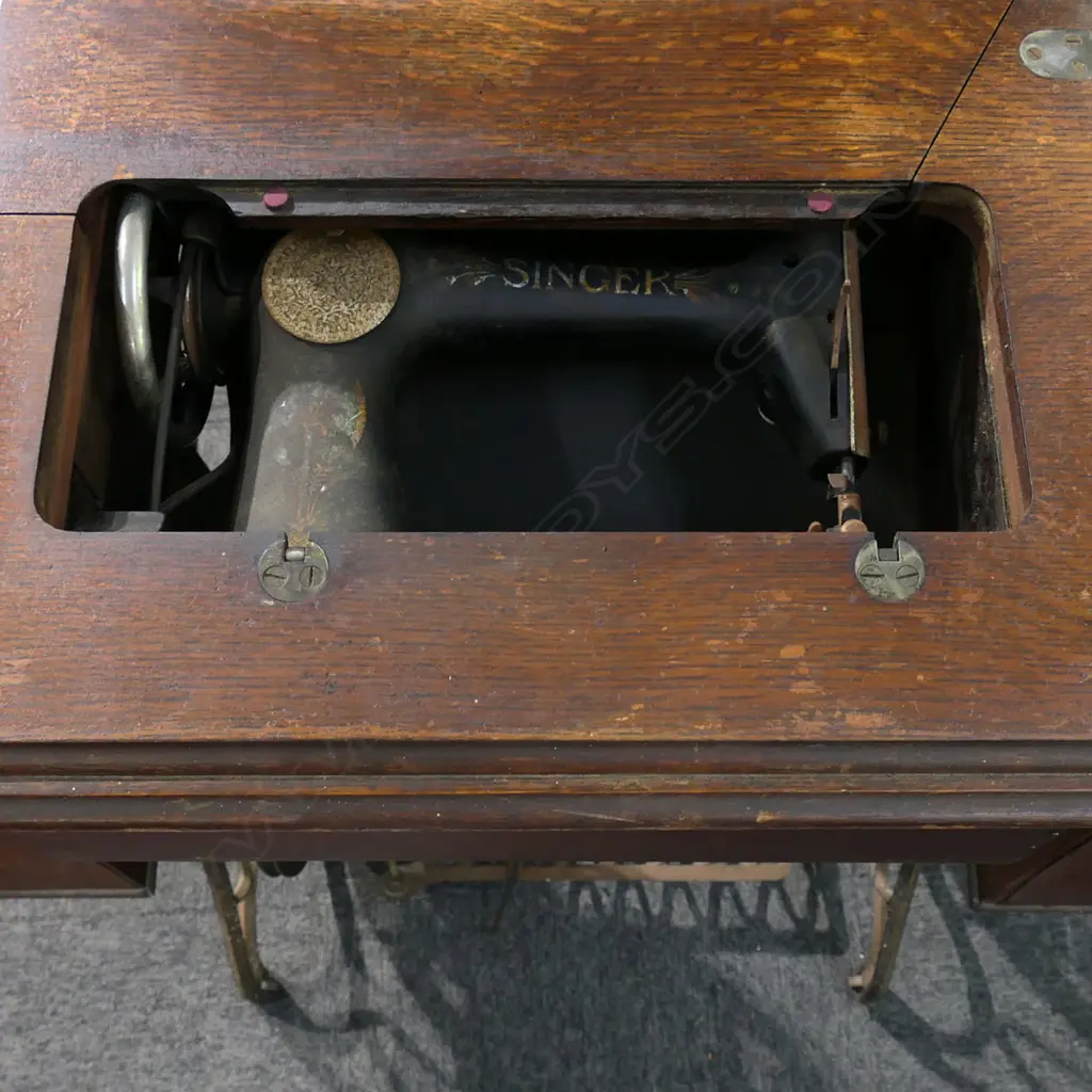 VINTAGE SINGER SEWING MACHINE TABLE, W.930mm, SOME DAMAGE TO VENEER Image 1++