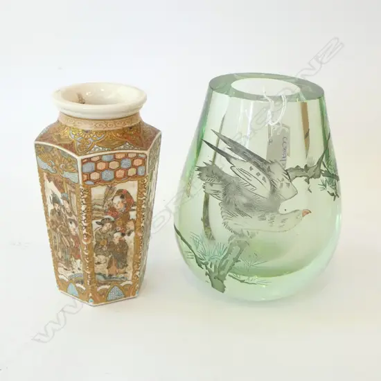 2 ORIENTAL VASES; GLASS & SATSUMA H.165mm